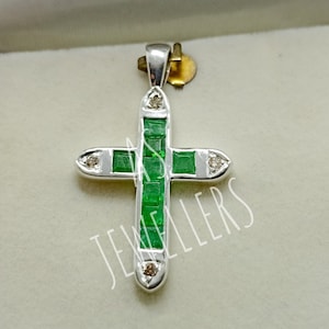 Vintage Emerald Pendant 925 Sterling Silver Criss Cross Necklace Emerald Cross Pendant Religious Pendant Holiday Sales Antique Crucifix