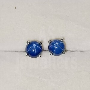 Lab Blue Star Sapphire-oorbellen: 925 sterlingzilveren oorstekers