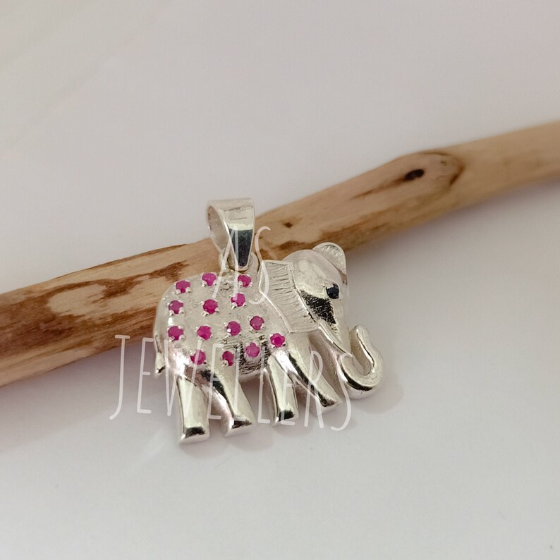 Charming 925 Sterling Silver Antique Victorian Natural Elephant Charming 925 Sterling Silver Antique Victorian Natural Elephant