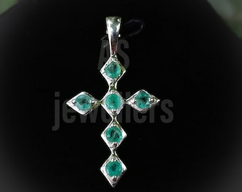 Unique Emerald Cross Necklace / 925 Sterling Silver / Emerald Cross Pendant/ Religious Necklace / Birthday Gifts/Wedding Gift/Christmas Eve