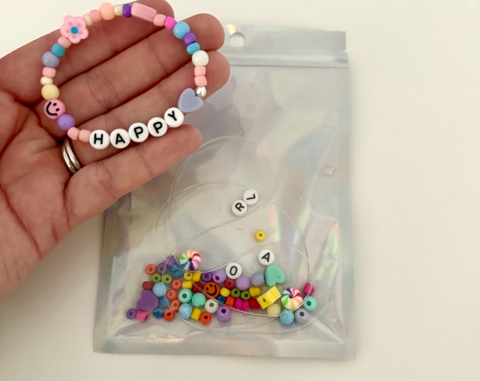 DIY Bracelet Making Kit, Little Girl Bracelet Making, Girl Party, Activity Box, Party gift, Personalised Bracelet Making Kid, Children’s