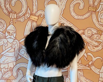 Shoulder Fur L XL - Grey Premium Fancy Shoulder Fur - LARP Medieval Ritual Sheepskin Costume Viking Orc Fur Cloak for Kings and Leaders