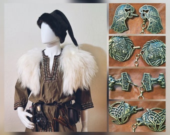 white shoulder fur with chain silver or bronze Heidschnucke Vikings Larp Medieval Shieldmaiden Völva Wedding Viking Oracle Cape