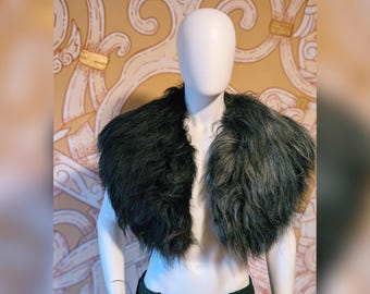 Shoulder Fur L XL - Premium Fancy Sheepskin Shoulder Fur for LARP Costume Viking Post-Apocalypse Steampunk - Unique Selection Brown and Grey