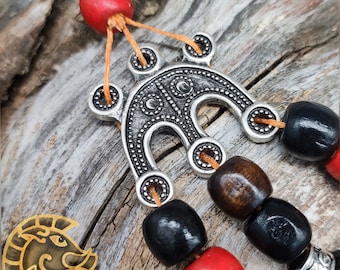 Chain distributor Gotland Sweden Viking jewelry brooches chain Norse Valkyrie Larp Middle Ages