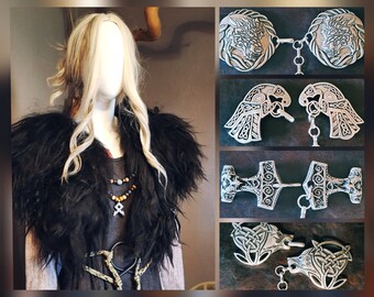 Black shoulder fur with silver/bronze clasp Heidschnucke Vikings Medieval shoulder fur Warrior Shieldmaiden Shaman Viking