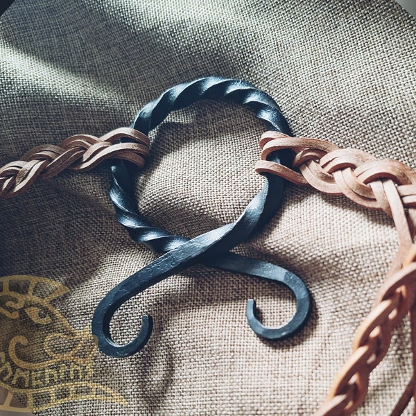 Trollkreuz Schwarz Gedreht - handarbeit geschmiedet Schmiedeeisen Wicca Schamanen Mittelalter Larp Viking Norse Princess Hexe Pagan Boho