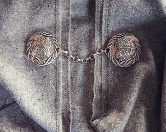 Fenrir Garment Fastener - Cloak Clasp for Fur, Leather and Heavy Fabric - Ideal for Cloaks, Shoulder Furs and Coats - LARP Medieval