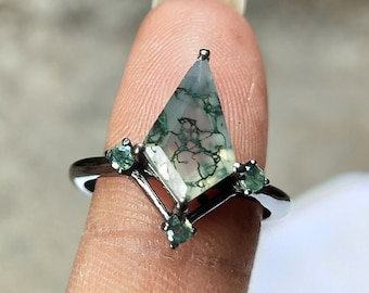 Vintage Kite Moss Agate Ring: Sterling Silver Solitaire Engagement