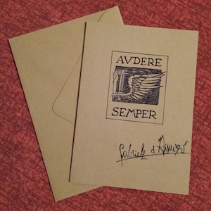 Biglietto con busta "Audere Semper" - motto dannunziano - Gabriele D'Annunzio - Letteratura Italiana