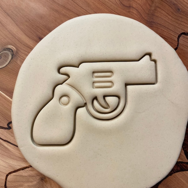 Gun/Revolver Cookie Cutter with detail