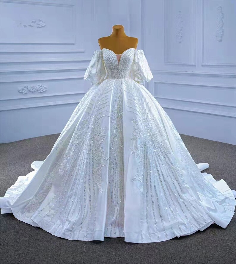 Princess Bridal Gown Ball Gown Scoop Sequin White Beads Wedding Dresses Bridal Gowns DP829