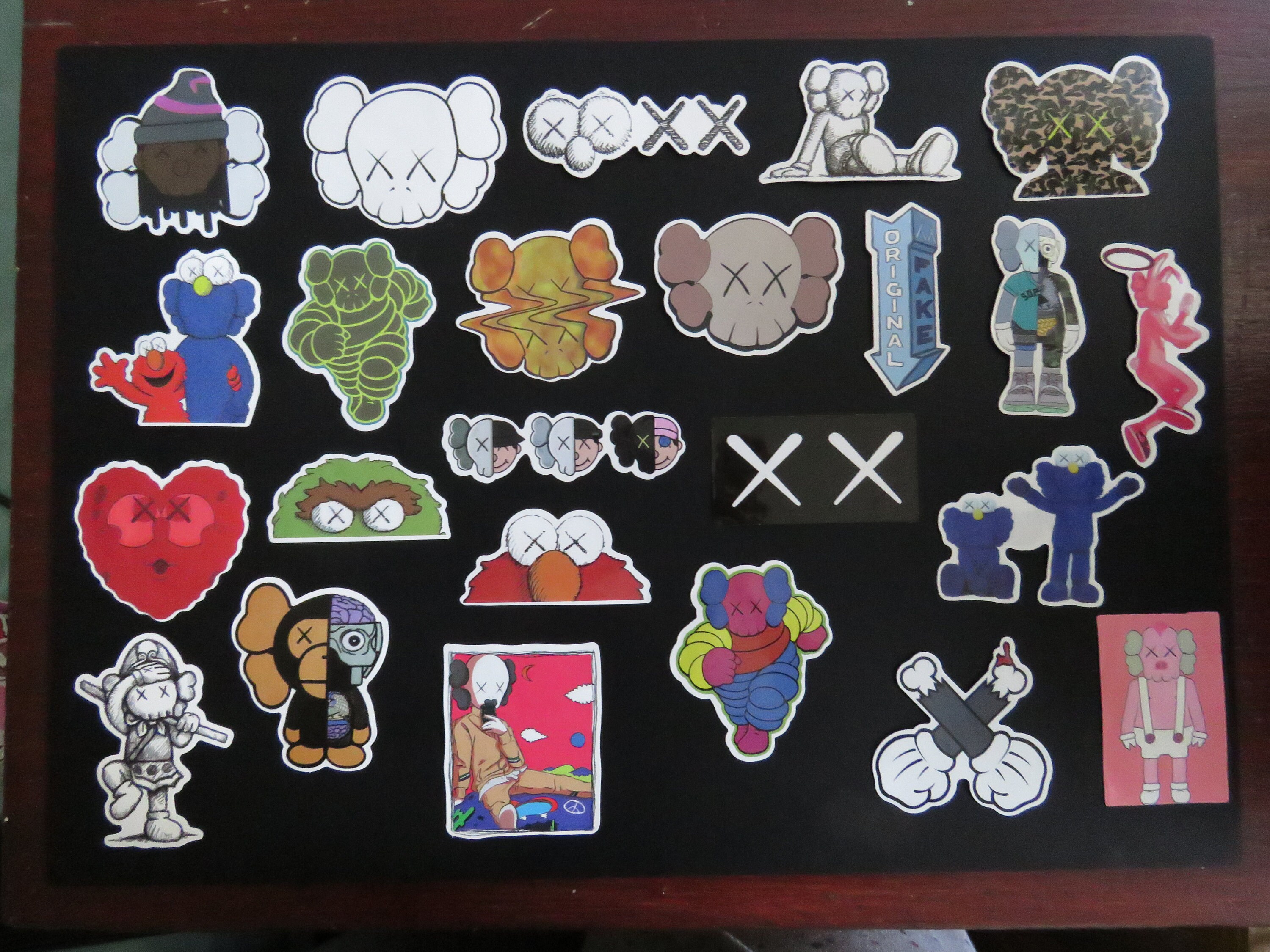 Kaws 23-70 Stickers Packs 