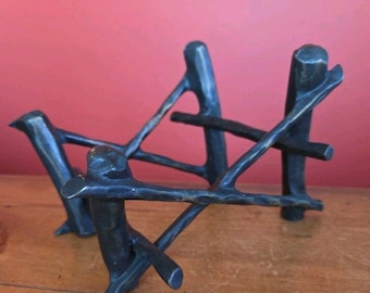 Podstawa ekspozycyjna z mosiężnej gałęzi w stylu vintage brutalistycznym, stojak na rzeźbę MCM Organic Faux Bois Twig, podstawa z litego mosiądzu z połowy XX wieku