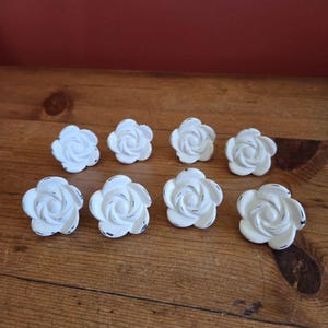 Set of 8 Pottery Barn Distressed White Iron Rose Drawer Pulls Shabby Chic Floral Dresser Knobs Antique Style Cabinet Hardware