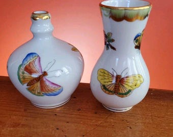 Vtg 2 Herend Hungary Porcelain Queen Victoria Mini Vases Butterflies And Flowers