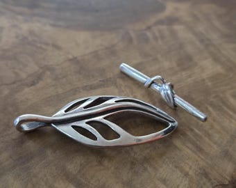 Pulseira de prata esterlina com folhas curvas e fecho de alavanca, soldada, argola fechada, 1 peça