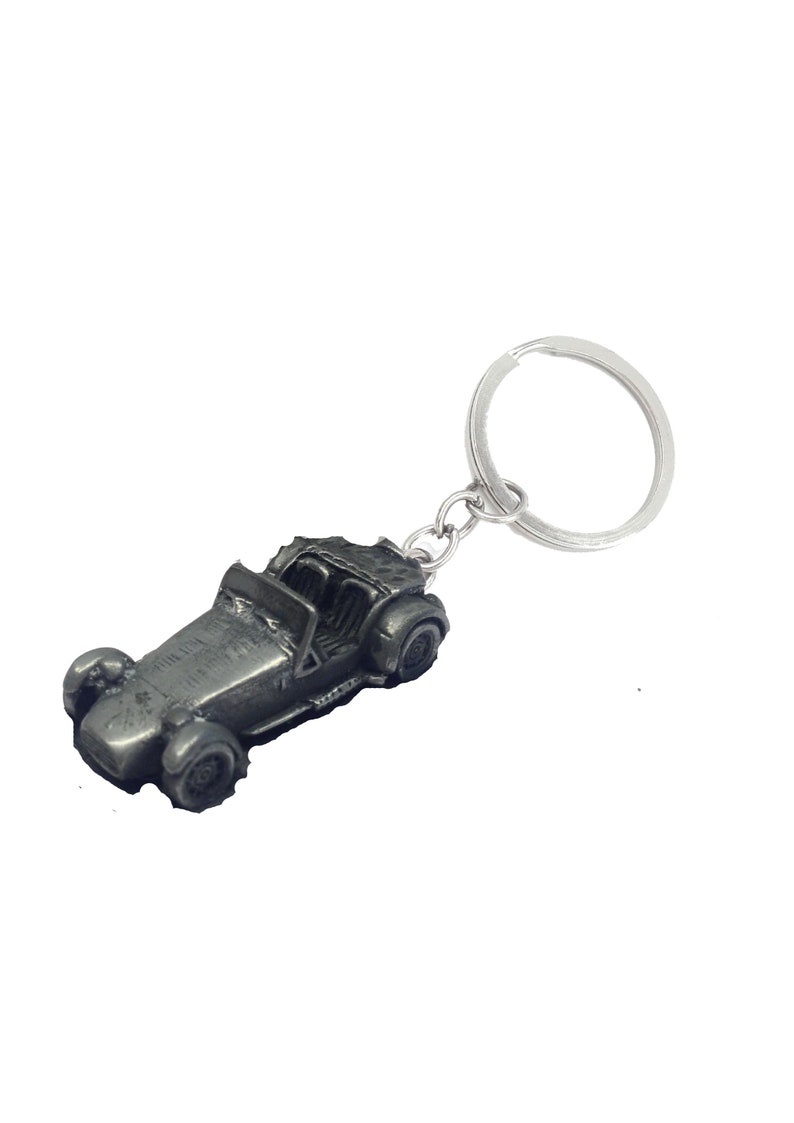 classic British car 7 Series 3 \u201cCycle Wing Special\u201d ref117 car keyring or pin badge classic car