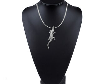 Lizard (Gecko) on a 18 inch platinum plated chain necklace jewellery  gift made from Fine English pewter ppa29