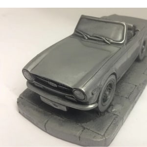 tri TR6 auto Pewter Effect 1.32 Modello di auto in scala fatto a mano a Sheffield