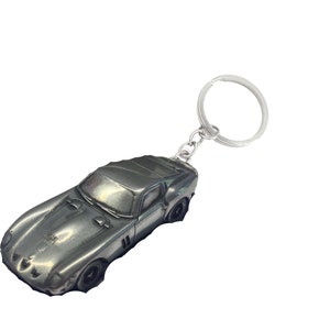 Super sports classic car GTO 250  ref68 car keyring  or pin badge classic car automobile