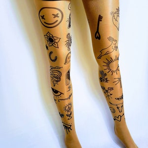 Pantyhose: Old school tattoo, Patterned stocking with trendy tattoo printed all over the stocking, Women&#39;s stocking with old school style