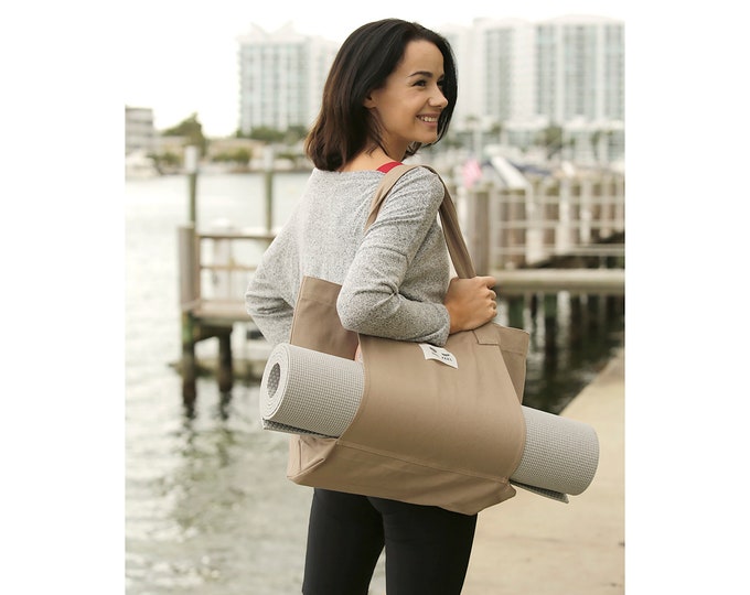 Yoga Mat Bag Canvas Tote Bag with Mat Carrier Sleeve in Brown