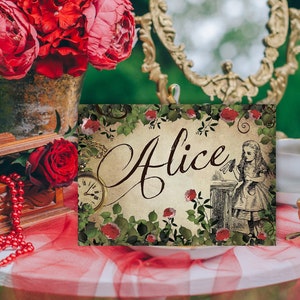 Cartes de table Alice au pays des merveilles, décoration de fête Alice, numéros de table de mariage, cartes personnages Alice, imprimables Alice, numéro de table Alice, 002