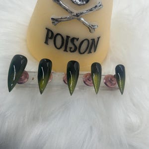 Wickedish- Cat Eye Green & Black Matte Ombré Gel Nails- Luxury Gel Press On Nails/Neon Green Nails/Witchy Nails/Goth Nails/Green Nails