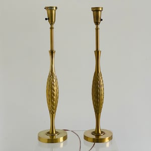 Mid Century Pair Of Brass Rembrandt Hollywood Regency Laurel Style Table Lamps