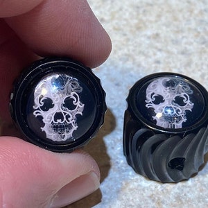 Lace Skull Guitar Knob with Glass Insert (pair)