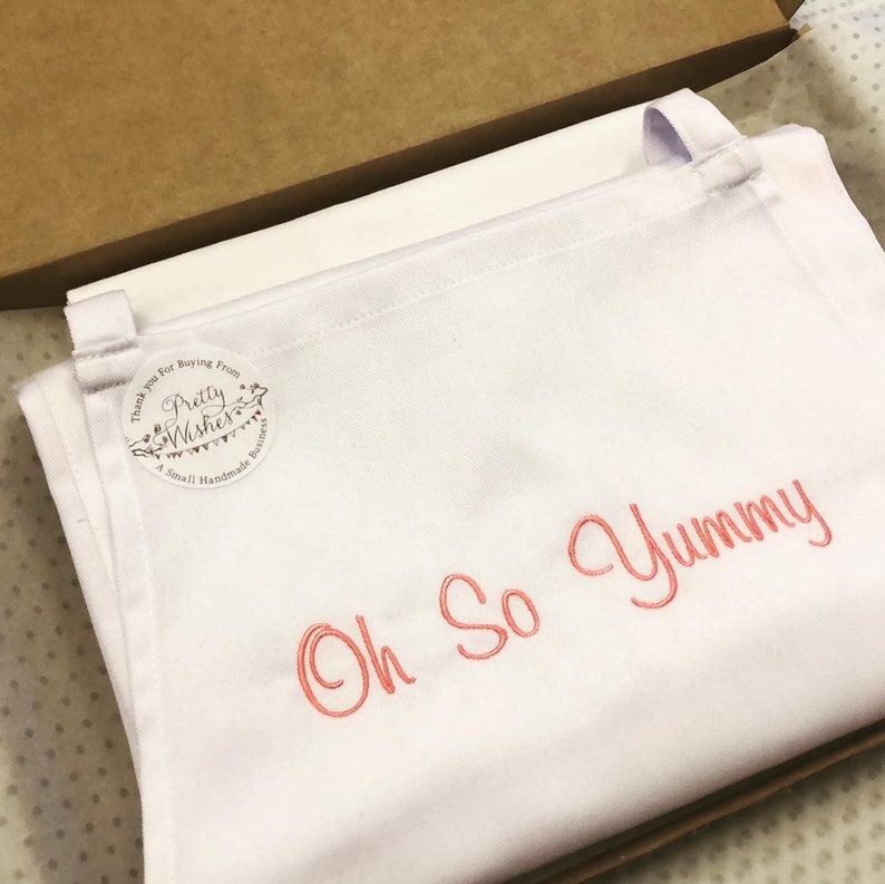 Gift boxed 100/% white cotton Embroidered Apron and matching T Towel
