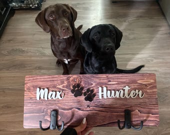 Porta guinzaglio in legno per cani personalizzato per 2/3 cani Zampa sollevata Targa con nome Gancio per guinzaglio Porta collare Appendi guinzaglio Cucciolo Regalo Ingresso Via Mudroom LHD