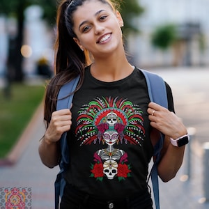 Mexican Catrina Doll Dia de los Muertos Women’s T-Shirt - Artistic Day of the Dead Gift