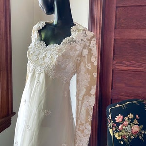 Vintage 80s Designer Priscilla Boutique Wedding Gown/Organdy Silk & Alencon Lace/Brigerton Wedding Gown/Long Sleeves Bridal Gown/33-34