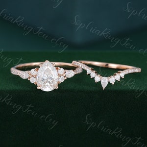Conjuntos únicos de anillos de compromiso de moissanita en forma de pera, anillo de propuesta de media eternidad con diamantes en oro rosa, alianza de boda curva apilable, regalos para mujeres