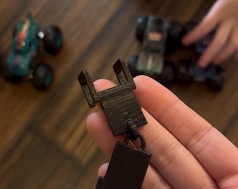 Monster truck connectors