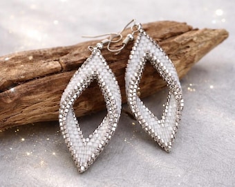 Pendientes hechos con cuentas Miyuki