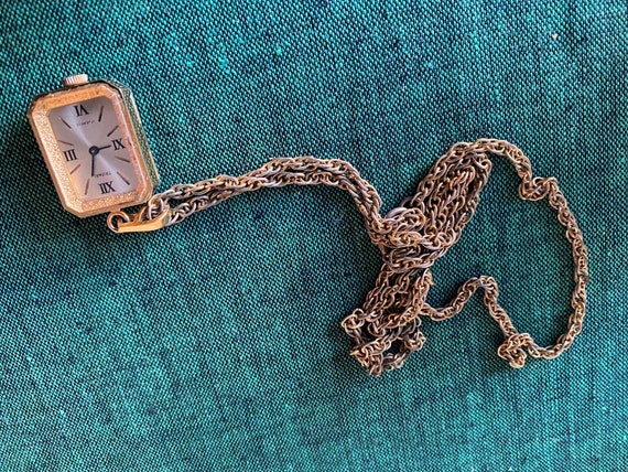 Vintage Costume Jewelry Watch Pendant TRIFARI 17 … - image 1