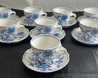 Milk JUG H 10,5 cm Hutschenreuther Maria Theresia Zwiebelmuster II choice Milk JUG H 10,5 cm Hutschenreuther Maria Theresia Zwiebelmuster II choice