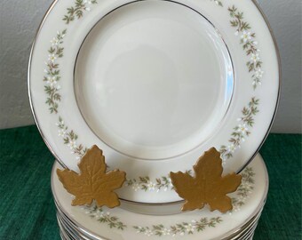 Set of 8 LENOX Sabrina 8 Wide Gold Trim Salad or Dessert Plates Vintage Bone China Blue Shell Bridal Wedding Shower Gift