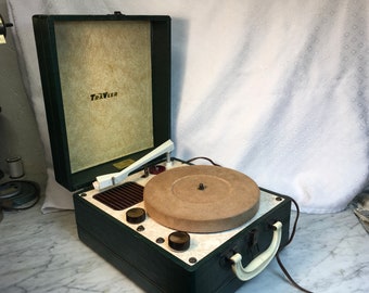 Vintage Traveler Portable Record Player Turntable MCM Mid Century Modern Decor 33 1/3 45  and 78 RPM Plays Records