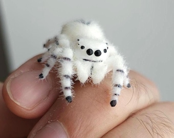 Edle Springspinne als Anstecknadel oder Figur, flauschige, handbemalte Spinne, realistische Spinne