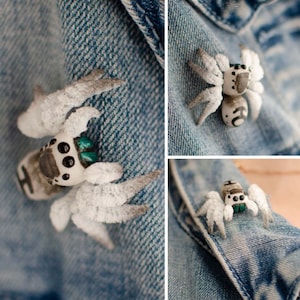 Cute spider pin, jumping spider brooch, realistic figurine, miniature poseable ornament, creepy gift, cute kawaii monster, made to order zdjęcie 1