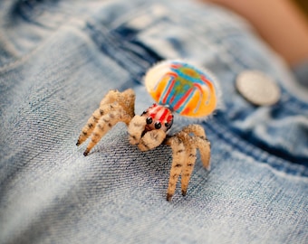 Peacock spider pin, Maratus spider brooch, realistic figurine, miniature poseable ornament, creepy gift, cute kawaii monster, made to order