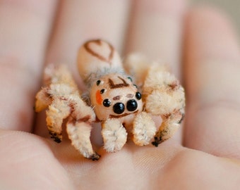 Baby jumping spider realistic figurine, miniature poseable doll, creepy gift, beige spider arachnida, cute kawaii monster, made to order
