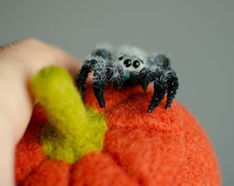 Realistic Jumping Spider Figurine: Poseable Miniature Sculpture