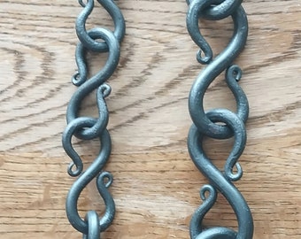 Hand forged chain