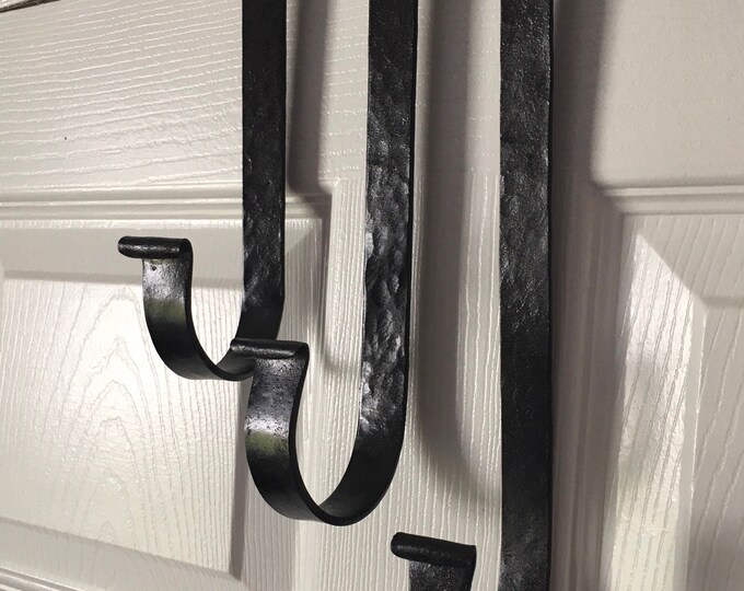 Adjustable Wreath Hanger Padded Over Door Design Heavy Duty Wrought