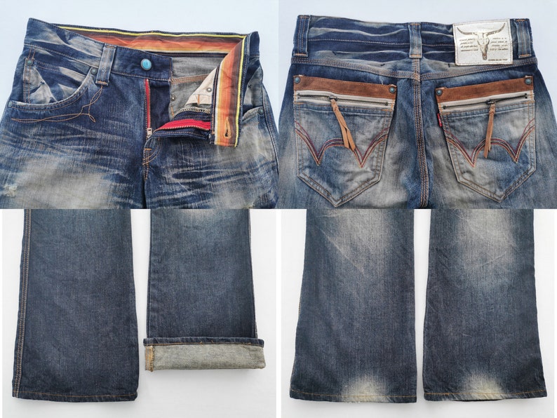 Pu&ograve; includere: Jeans in denim blu slavato con dettagli unici. Presentano una cerniera rossa, dettagli in pelle marrone sulle tasche posteriori e una cintura decorativa. I jeans sono a zampa e hanno orli risvoltati.